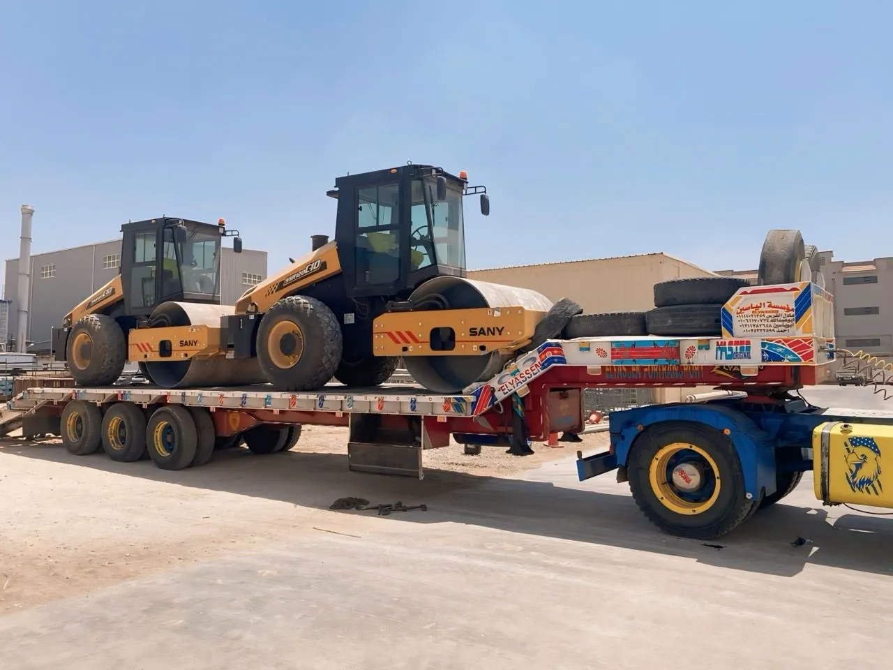 Un rullo monotamburo SSR120C è stato consegnato a un'importante impresa di costruzioni stradali di Safaga, in Egitto. Questa collaborazione rafforza l'impegno del nostro distributore egiziano - Elsewedy Machinery - a fornire attrezzature edili di alta qualità per i principali progetti infrastrutturali in Egitto.