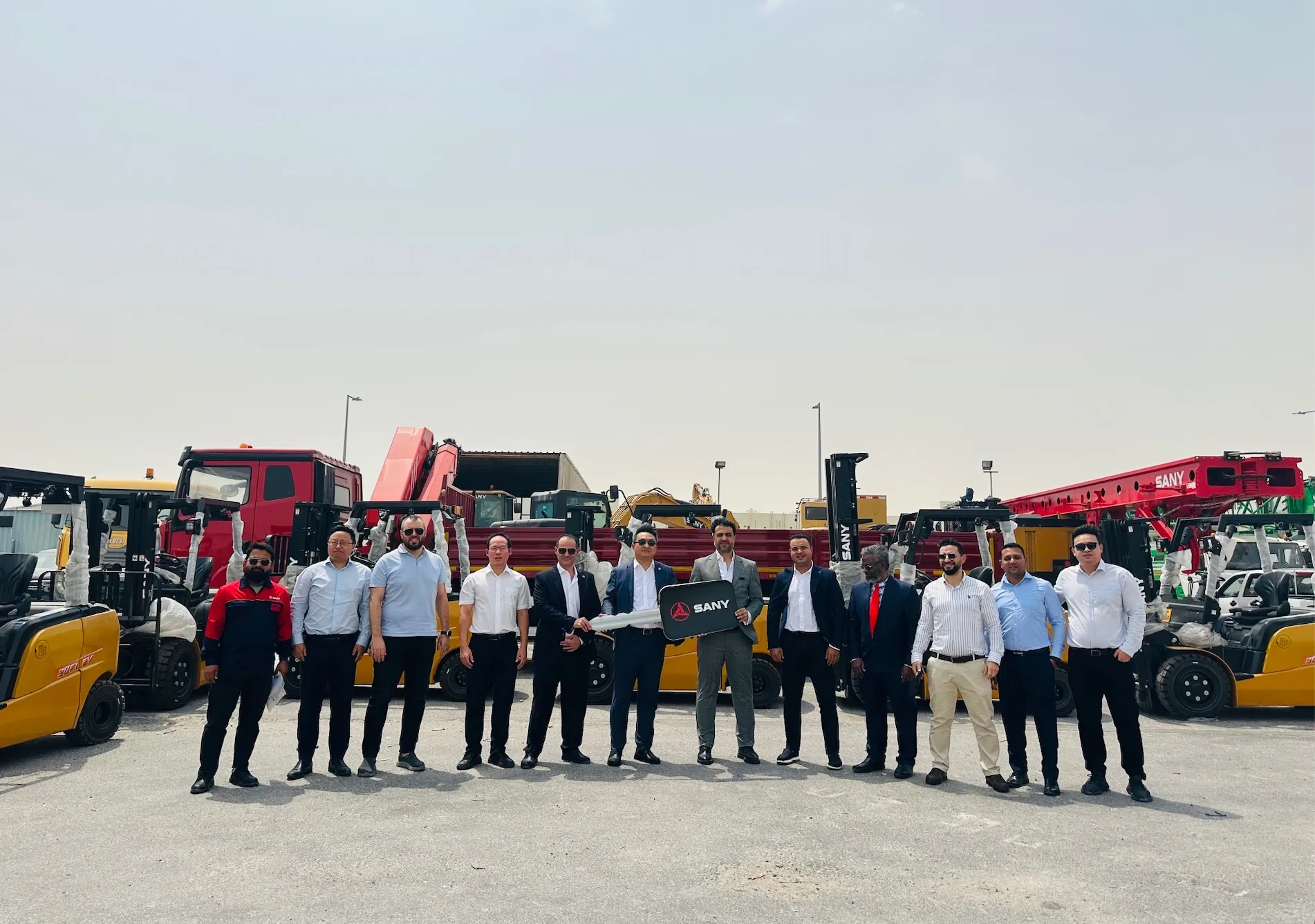 SANY successfully delivered 40 electric forklifts to Qatar’s Al Baida Group, marking its largest electric forklift order in the Middle East.